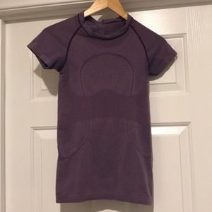 Lululemon Women’s T-Shirt